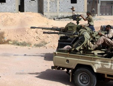 Λιβύη: Αιματηρές συγκρούσεις στην πρωτεύουσα Τρίπολη από αντιμαχόμενες παρατάξεις